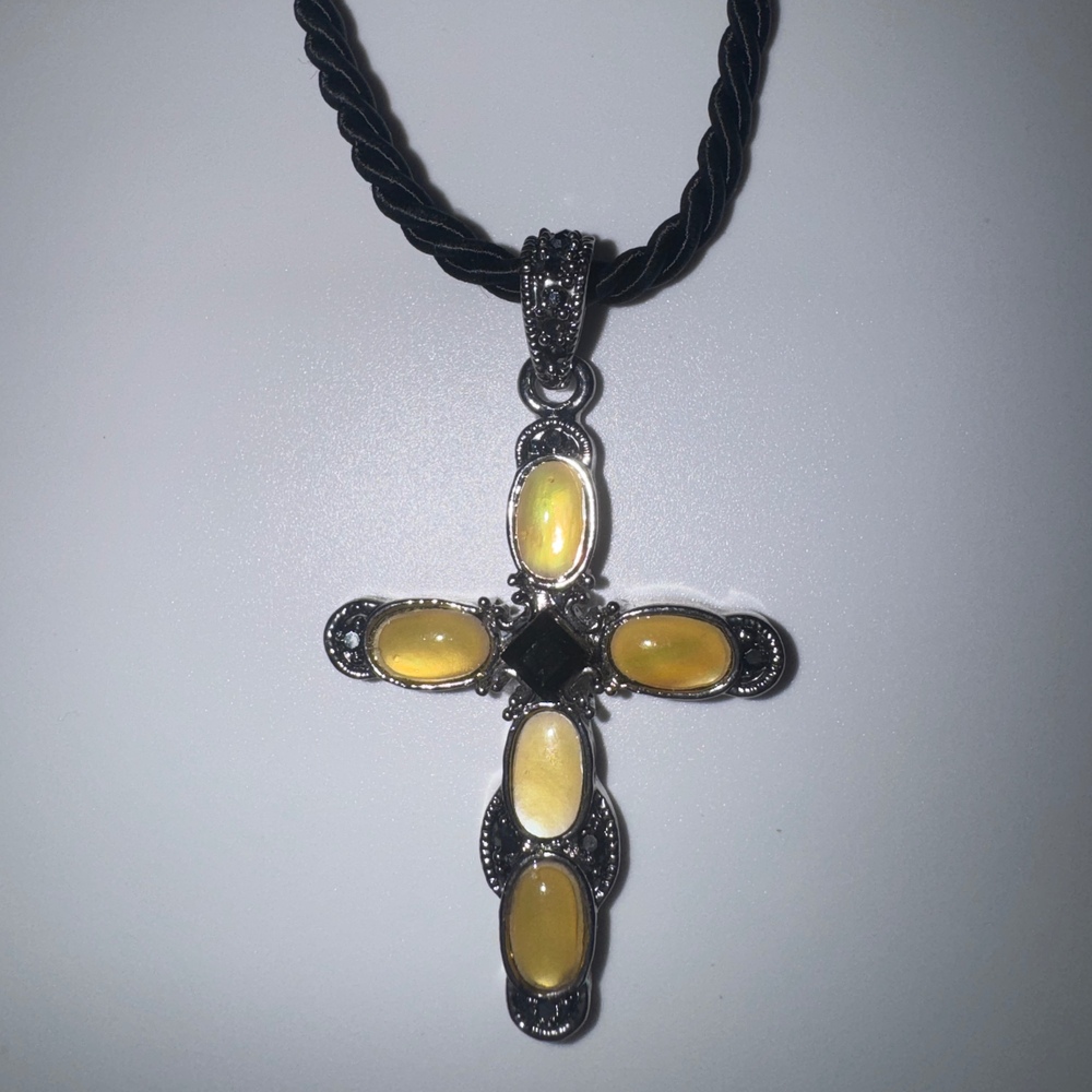 NWT Vintage Cookie Lee Silver Cats Eye Black Hematite Cross Necklace